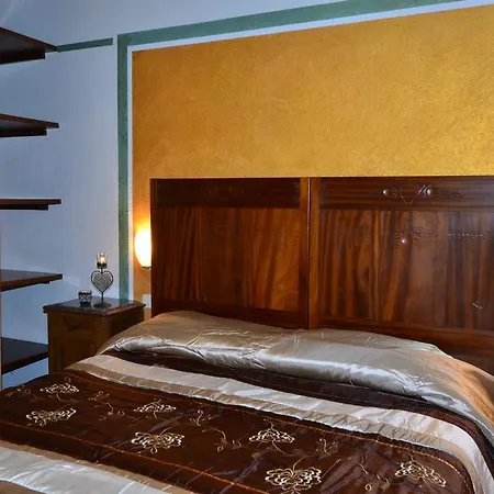 La Casina Bassa בית חווה *